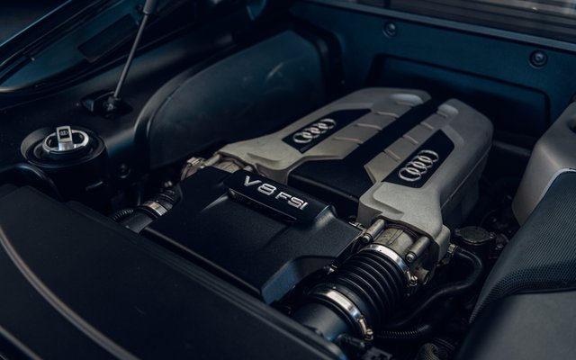Audi R8 4.2 FSI V8 quattro 309 kW (420 CV) R troni