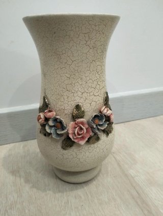 Jarra Vintage com Flores Decorativas