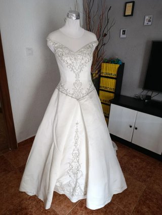 Rebajadooooo Traje Novia/Festera Blanco