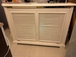 Mueble cubre radiador de madera