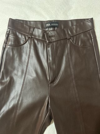 Pantalón Efecto Piel Marrón