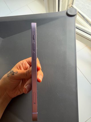 iPhone 12 morado Sin Rasguños