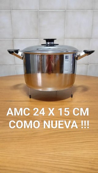 Olla AMC 24x15 cm. COMO NUEVA