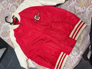 Chaqueta Bomber Chevignon Roja y Beige
