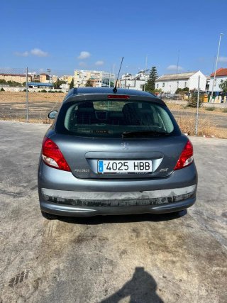 Peugeot 207 2011