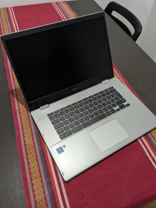 ASUS Chromebook CX1500 Plateado