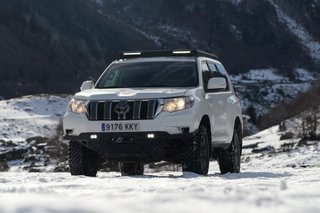 Toyota Land Cruiser Overland 177 CV · Garantía