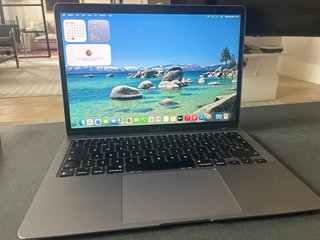 MacBook Air (Apple)