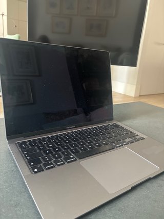 MacBook Air (Apple)