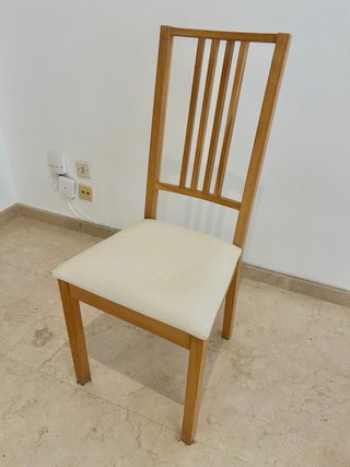 4 Sillas de Madera IKEA con Cojines