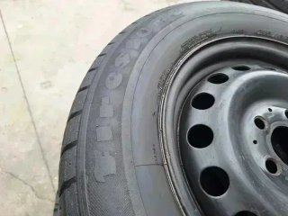 Mercedes Vito 215 65 R15 - Rueda de repuesto