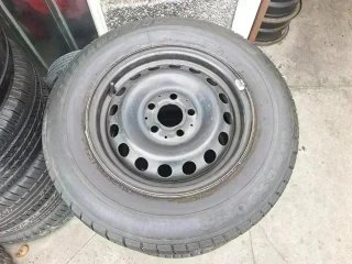 Mercedes Vito 215 65 R15 - Rueda de repuesto