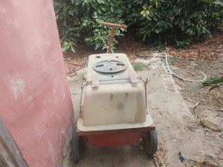 Cuba sulfatar 200L con ruedas macizas sin motor