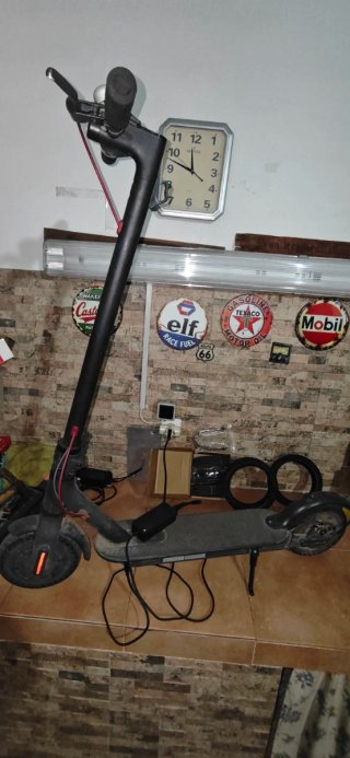 Patinete Xiaomi M365 con repuestos
