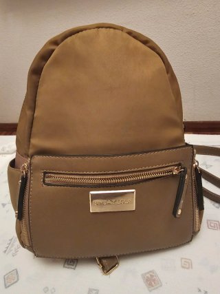 Mochila BIMBA Y LOLA marrón y dorada
