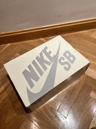 Nike SB TIGHTBOOTH
