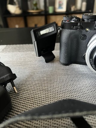 Cámara Fujifilm X-T1 con accesorios