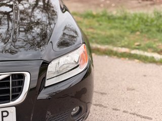 Volvo V70 2010