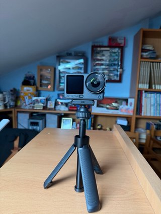 DJI Osmo Action 6 + Mini Extension Rod con caja