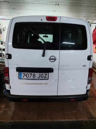 Nissan NV200 2015