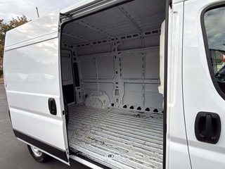 Fiat Ducato Furgón 3.3T L2 H1 2.2 BlueHDi 140 DPF S&amp;S MT6