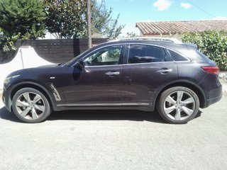 Infiniti FX37 2009