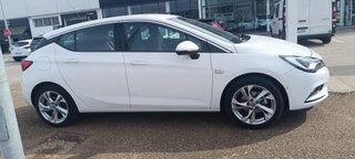 Opel Astra K Dynamic 1.4 Turbo 125 CV (Gasolina)
