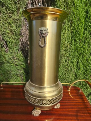 Paragüero Antiguo de Metal Dorado