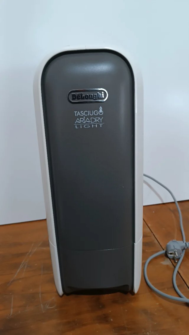 Deumidificatore DeLonghi AriaDry Light W5J5196
