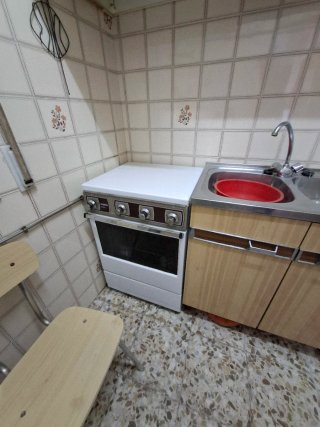 Mueble de cocina madera y plástico