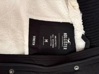 Abrigo Hollister Negro Forro Blanco