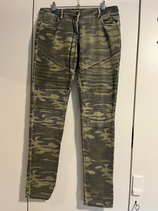 Pantalón Naf Naf Camuflaje Talla 40