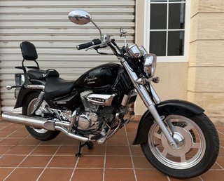 Hyosung Aquila GV 125 Negra SOLO 3000 KM Y GARANTI