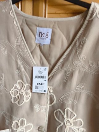 Chaqueta M&S Mode beige bordada talla 54