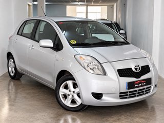 Toyota Yaris 1.4D NACIONAL BAJO CONSUMO
