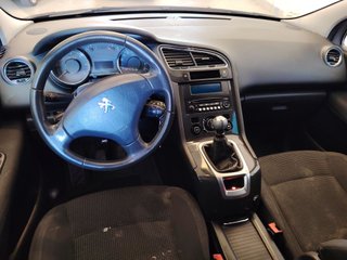 Peugeot 5008 2014