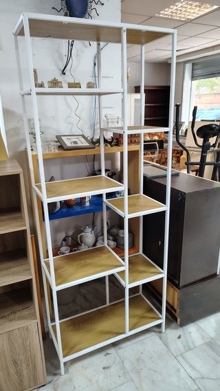 Estantería Metálica y Madera