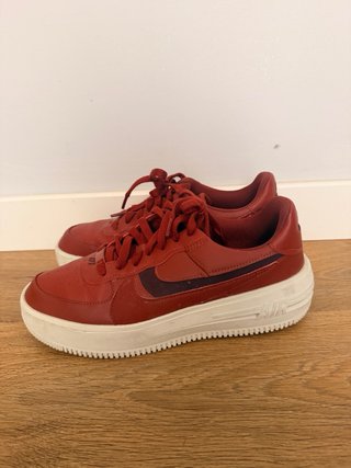 Nike Air Force 1 Buedeos Rojo