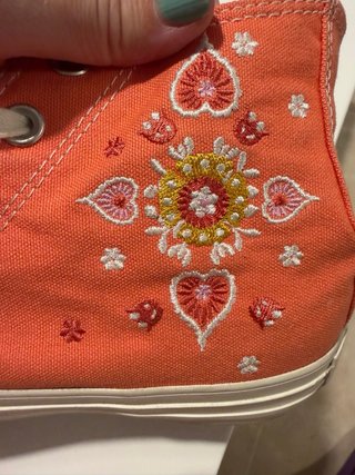 Zapatillas Converse floral embroidery coral bordad