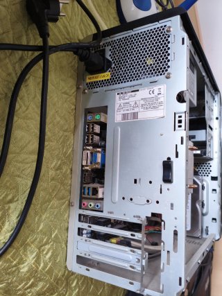 Ordenador Sobremesa Monitor Teclado y Ratón