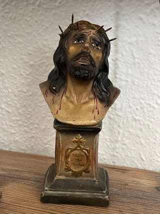 Busto de Cristo, Sello M. Muro