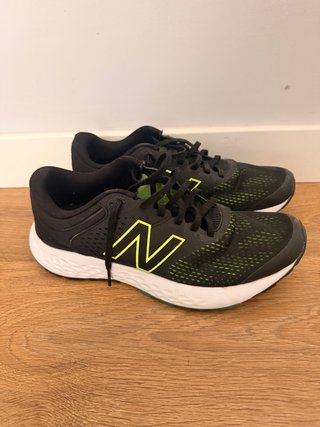 Zapatillas New Balance Negras y Verdes