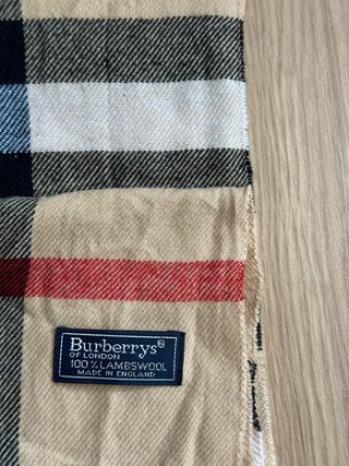 Burberry Check Scarf | Timeless Luxury & Iconic De