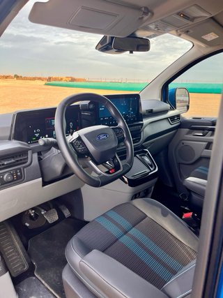 Ford Tourneo Custom 2025