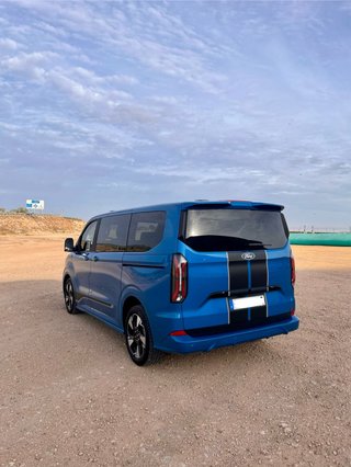 Ford Tourneo Custom 2025