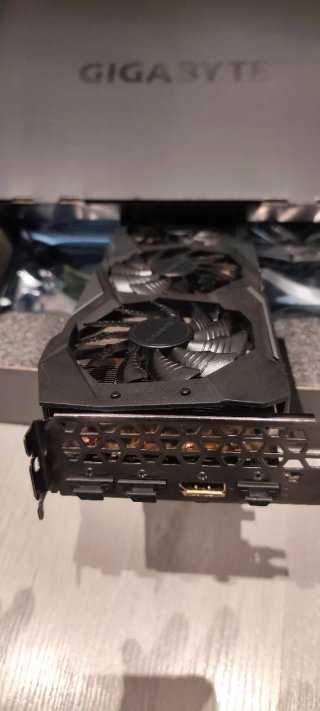 Radeon RX 5700 XT 8GB Gigabyte