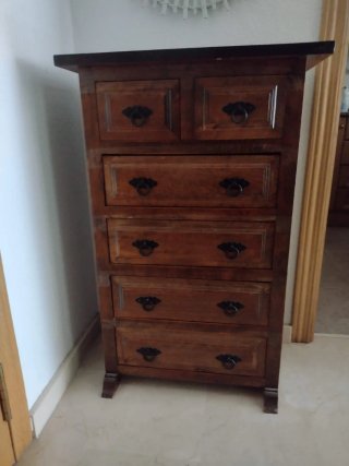 Mueble Auxiliar Castellano de Madera