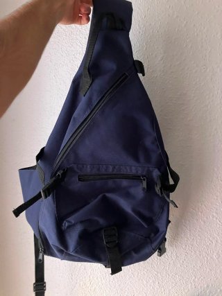 Mochila bandolera jamonera azul
