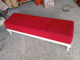Banco Grande con Tapizado Rojo