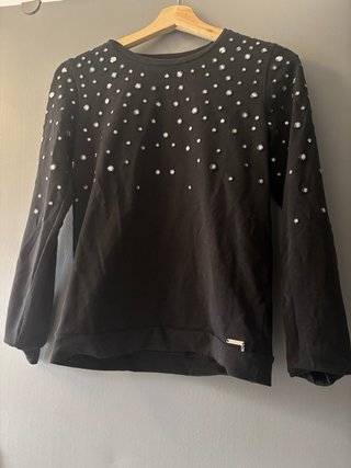 Jersey Guess Negro con Pedrería